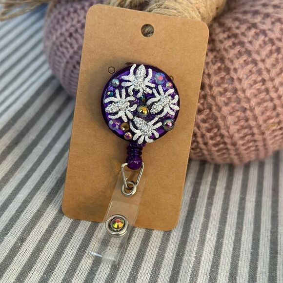Creepy Crawley Sparkle Spider Badge Reel New Handmade - Picture 1 of 2